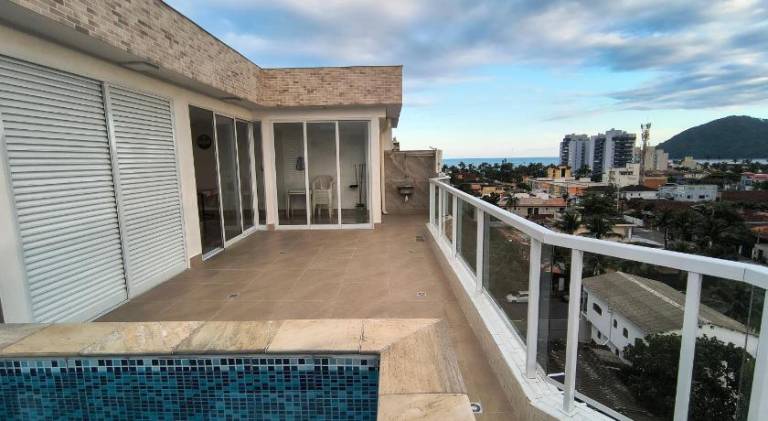 Holiday apartment with pool in Bertioga