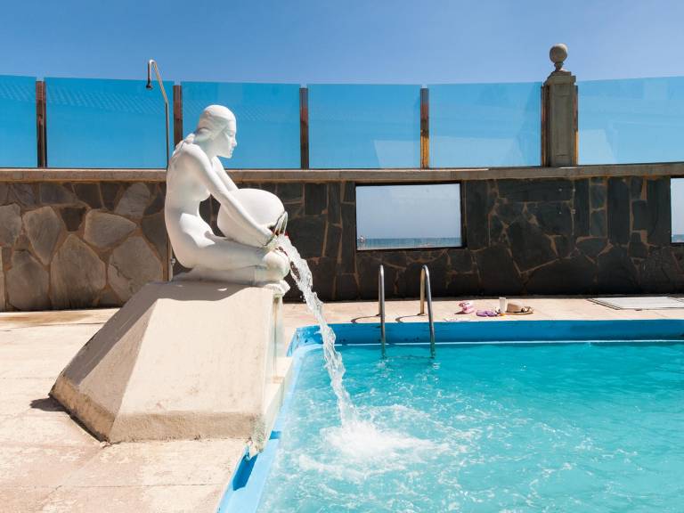 Beautiful holiday apartment with pool & terrace | Next to the beach | Suitable for remote work | Dogs allowed in San Bartolomé de Tirajana