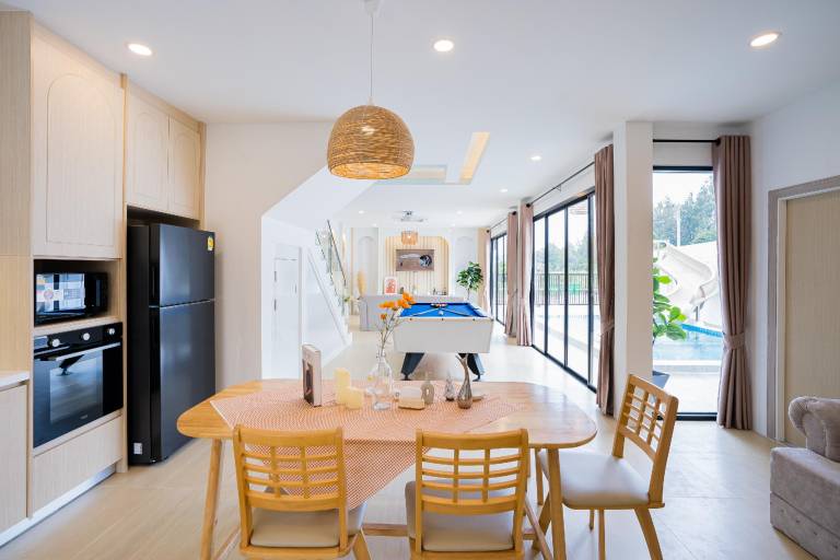 Villa with BBQ, private pool & terrace | Perfect for remote work | Pets are welcome — photo 5