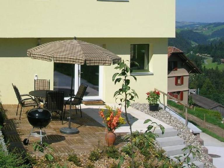 Ferienhaus mit Grill, Garten und Terrasse | Naturblick - 2
