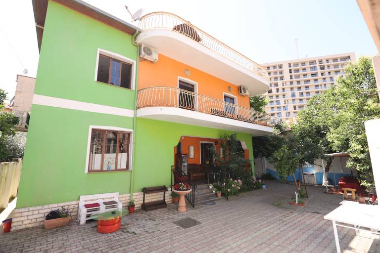 Hostel  Tirana