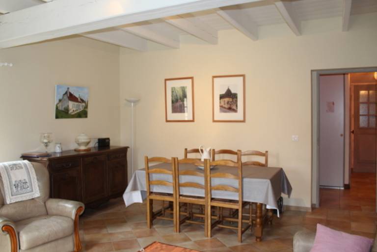 Gite with pool, grill & terrace — photo 4