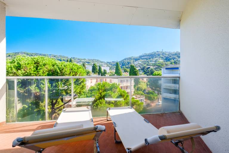 Apartment 'Sea and Sky 6 Personnes' with Mountain View, Private Terrace and Air Conditioning — photo 2