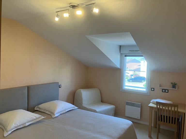 Beautiful house with yard, grill & terrace | Suitable for remote work | Pets are welcome in Cholet