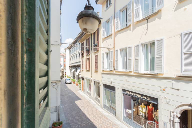Children-friendly nice rental apartment | Near Como Cathedral | City view | Pets are welcome — photo 2