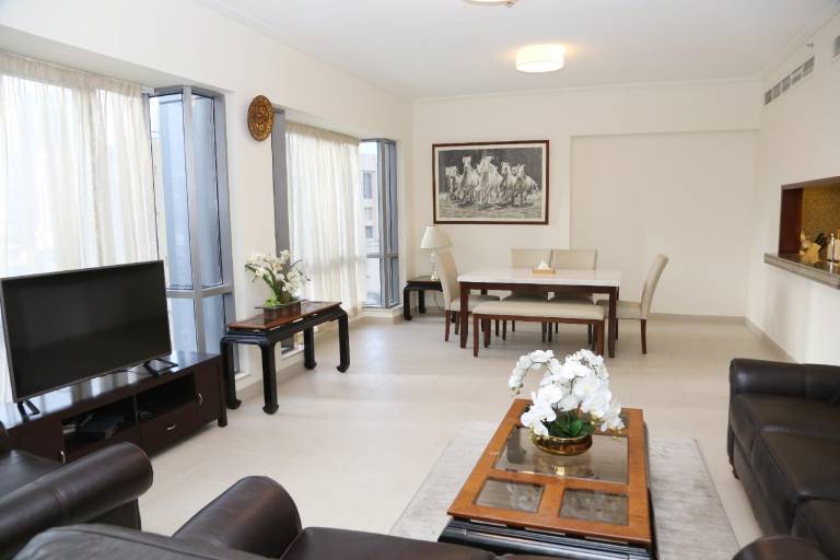 Fully equipped wonderful apartment with pool | Close to The Dubai Fountain | Dogs allowed — photo 2