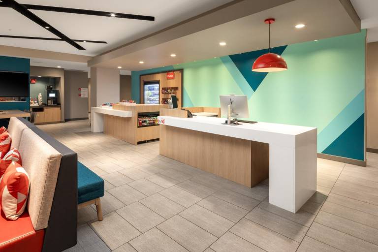 Avid Hotels Billings West By IHG — photo 4