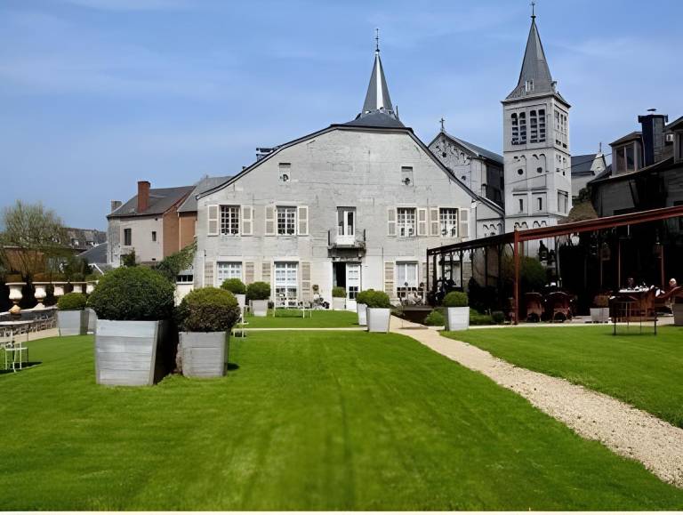 Hotel La Malle Poste in Rochefort