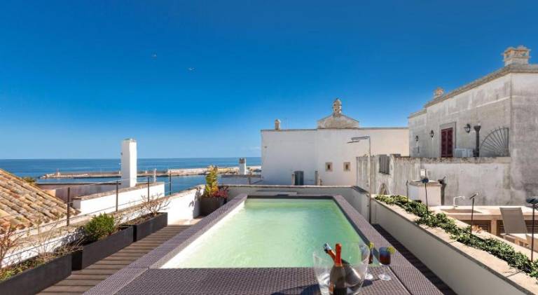 Rental apartment with pool in Giurdignano