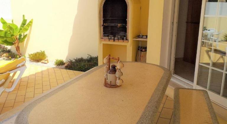 Villa with pool — photo 4