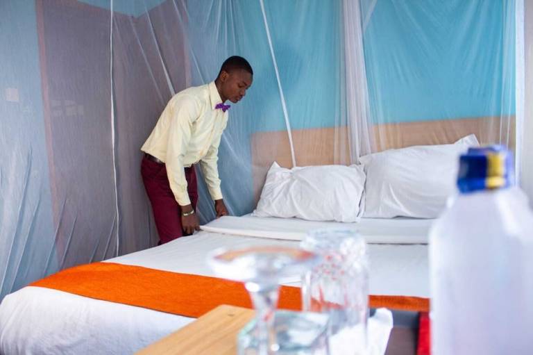 Bed & Breakfast  Ngara