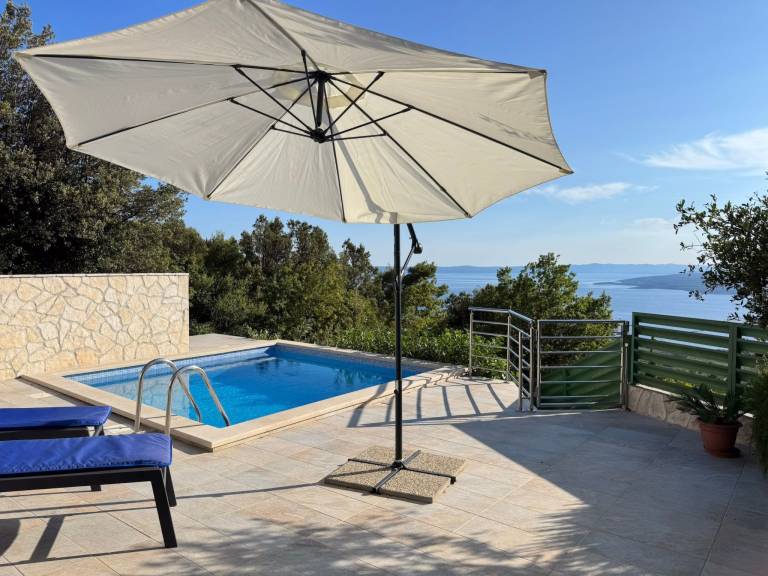 Günstiges Ferienhaus mit Pool und Meerblick — photo 4