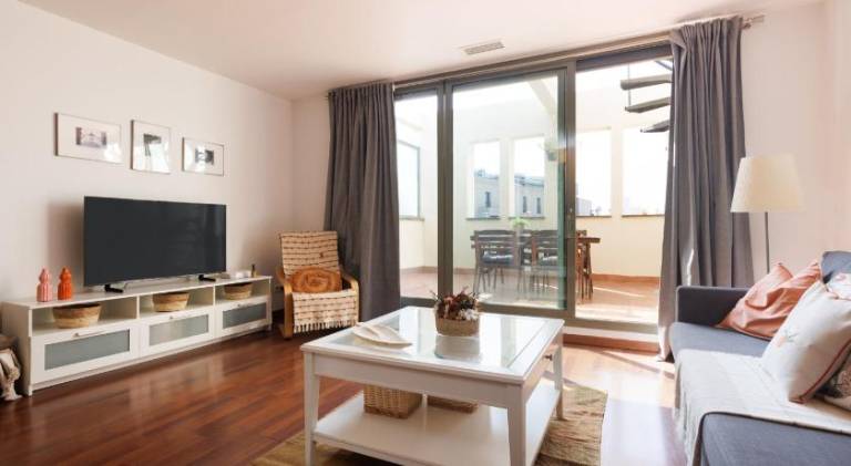 Bright Apartment with Terrace on Paseo de Gracia — photo 2