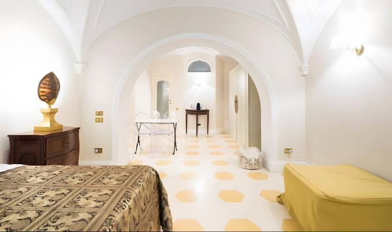 Apartment 'Rione Monti Charming Suite Colosseo' with Wi-Fi and Air Conditioning — photo 5