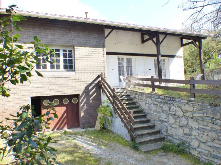 Vacation home | Close to the beach | Pets allowed — photo 2