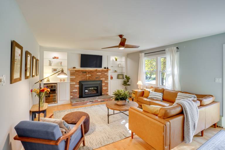 1 Mi to Dtwn: Cottage w/ Large Yard in Stockbridge — photo 3