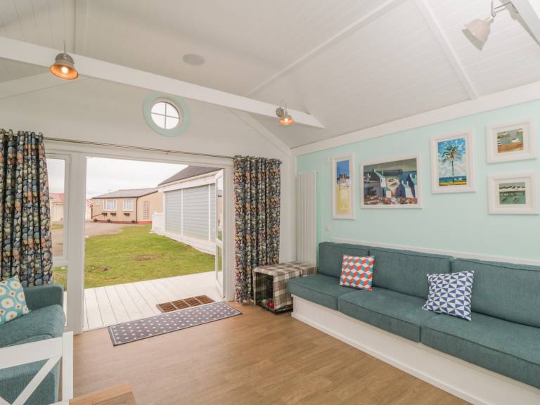 Family-friendly nice cottage with garden | Beach view | Pets are welcome — photo 2