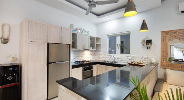 Villa with pool | Beach nearby | Suitable for remote work | Pets allowed — photo 4