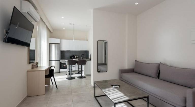 Holiday apartment with garden & patio — photo 2