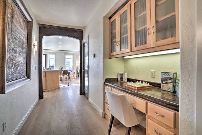 Luxe Getaway w/ Riverfront Views in Grants Pass! — photo 5