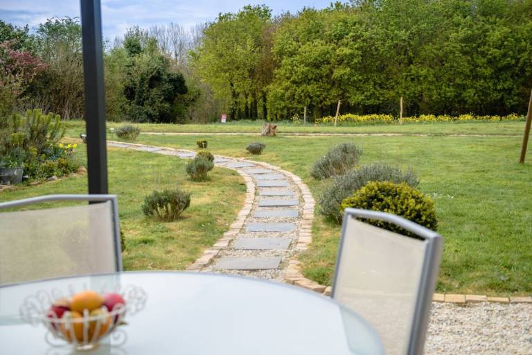 Gite with terrace, grill & garden — photo 4