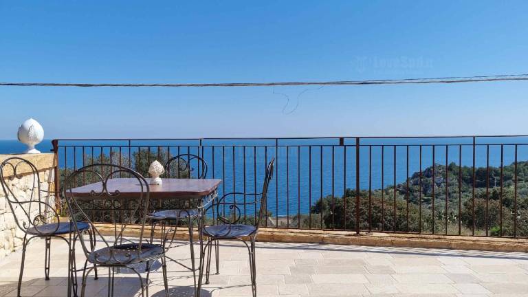 Charming vacation home with grill & terrace | Dogs allowed — photo 4