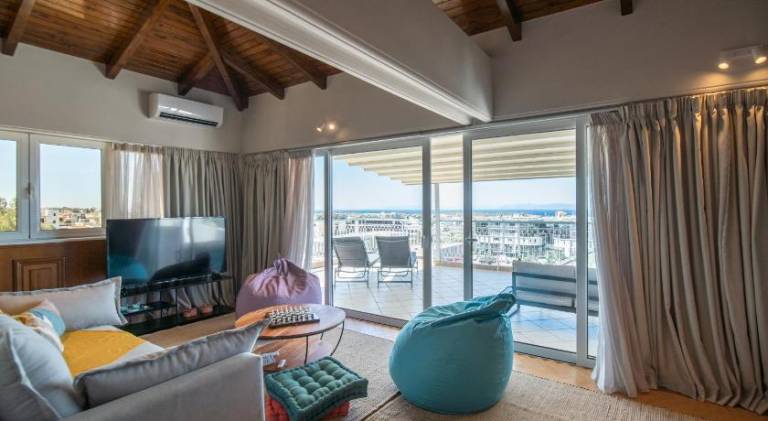 Apartment with terrace | Good for workation in Glyfada