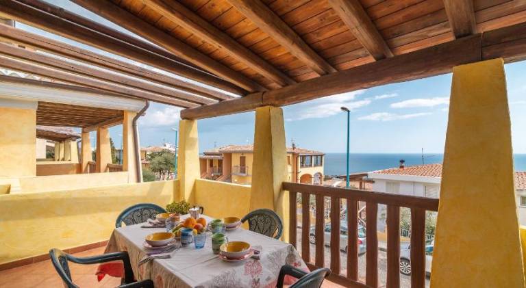 Apartment with patio in Dorgali