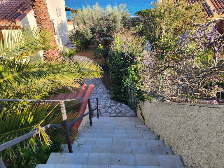 House with barbecue & yard | Sea view — photo 3