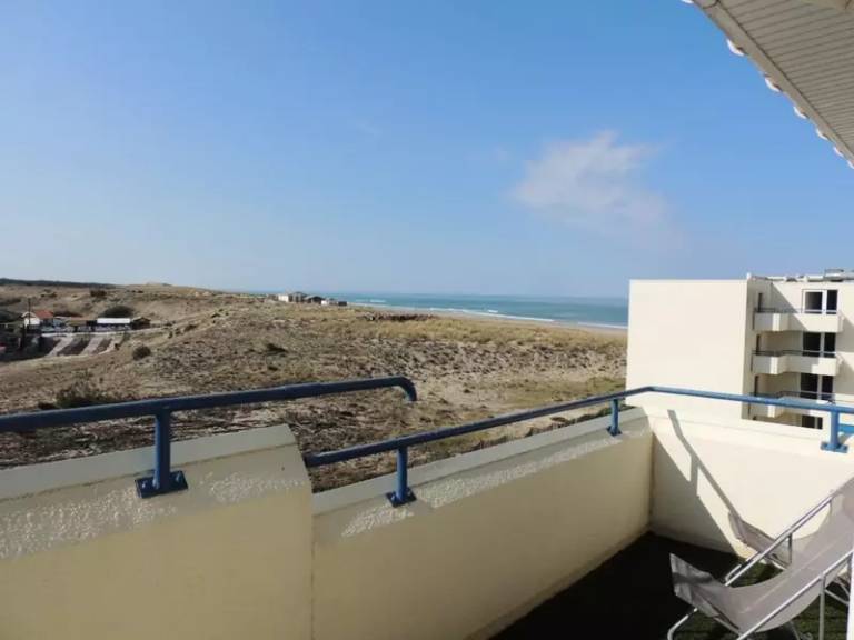 Nice holiday apartment with yard & private pool | Beach nearby | Dogs allowed in Lacanau