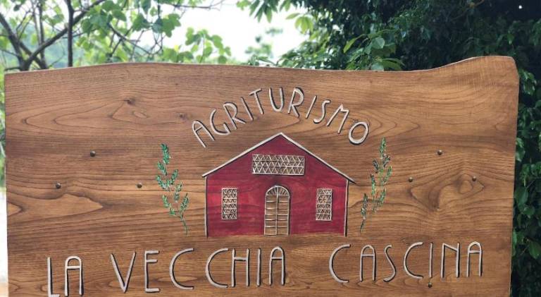 Farm with 1 room for 4 persons in Carrara