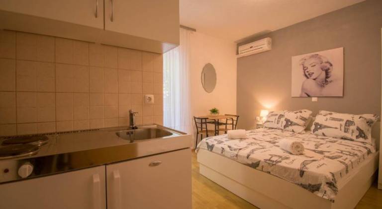 Apartment with 1 room for 2 persons — photo 4