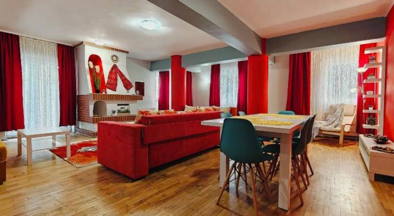 Rental apartment with hot tub | Next to Stavropoleos Monastery | Perfect for remote work in Bucharest
