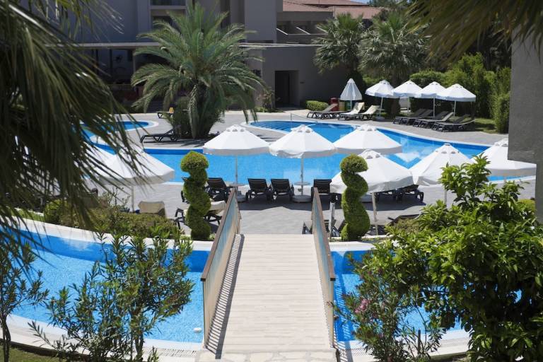 Resort  Side