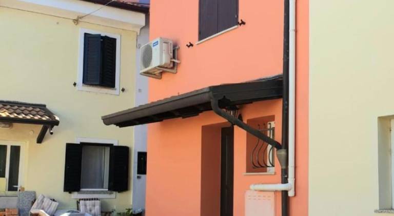 Vacation home with 2 rooms for 4 persons in Monfalcone