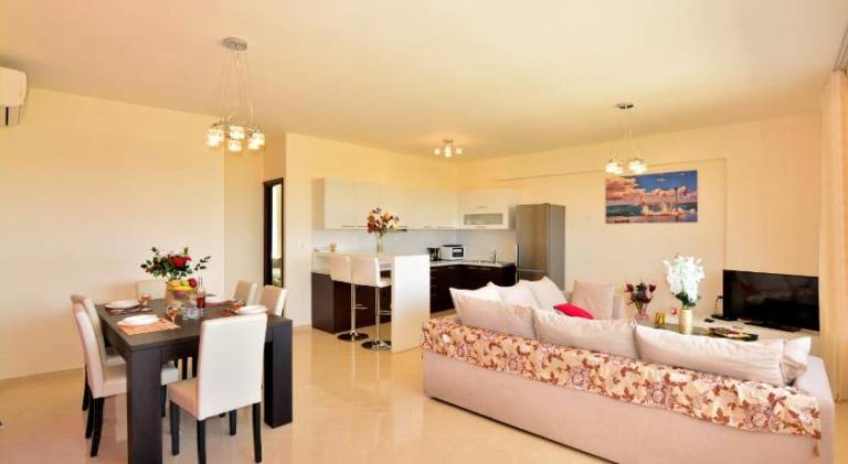 Luxury Suites in Stavromenos — photo 2