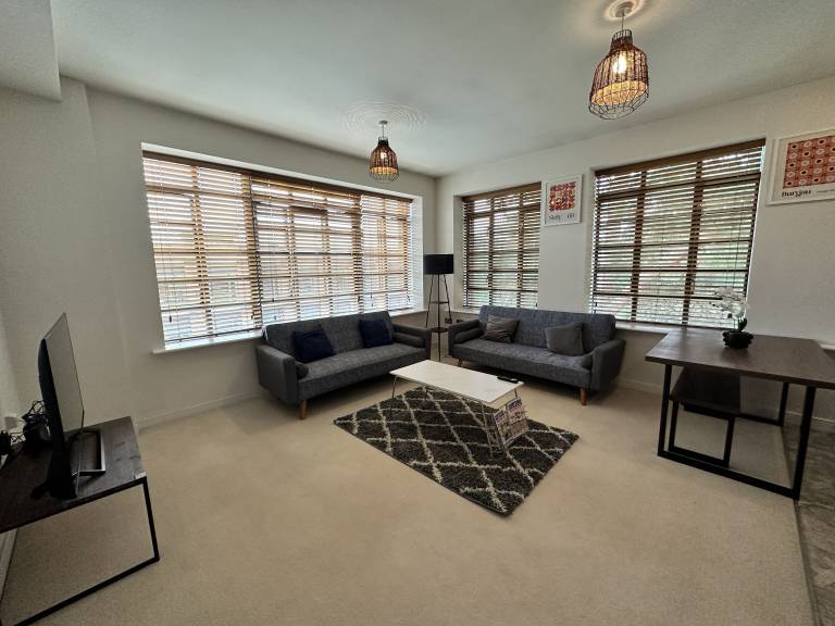 Apartment  Aldershot