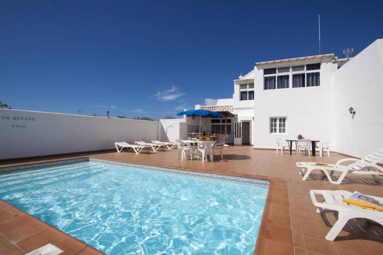 Villa Tías