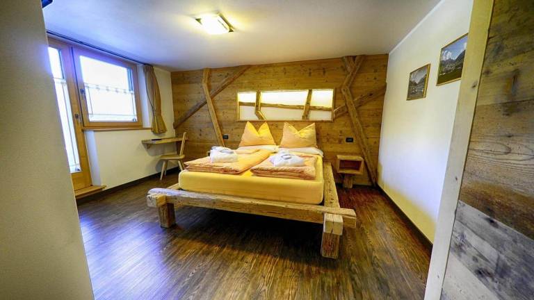 Flat Fopel - Baita Cusini with mountain views, wellness area and Wi-Fi in Sondrio