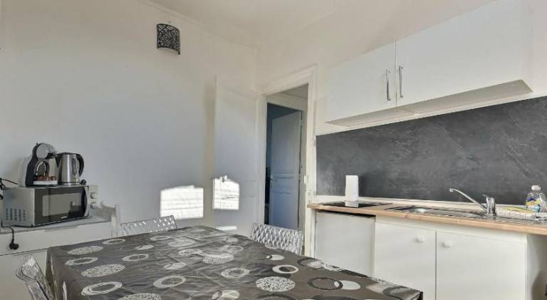 Holiday apartment with 2 rooms for 5 persons — photo 3