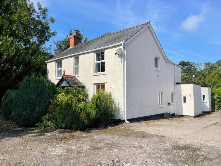 Cottage with garden & barbeque in Conwy