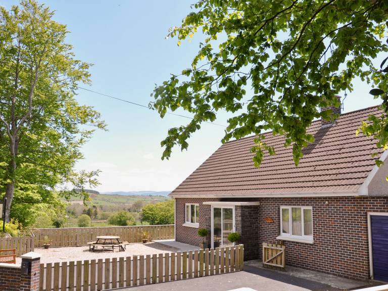 Cottage Lledrod