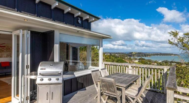 Vacation home with garden, patio & barbecue | Pets allowed — photo 3