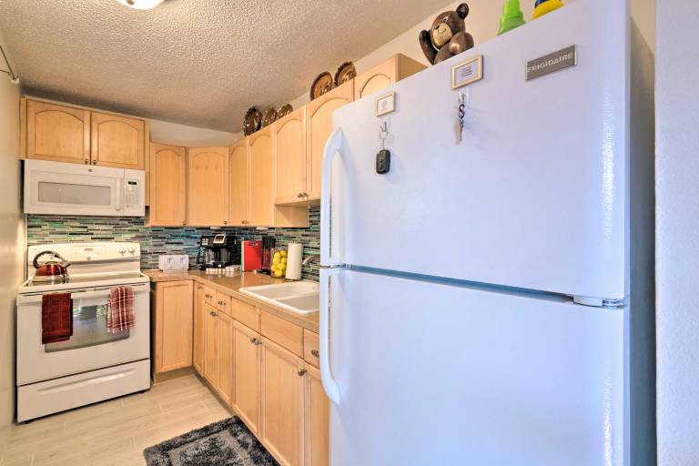 Santa Fe Bungalow  2 Mi to Downtown! — photo 4