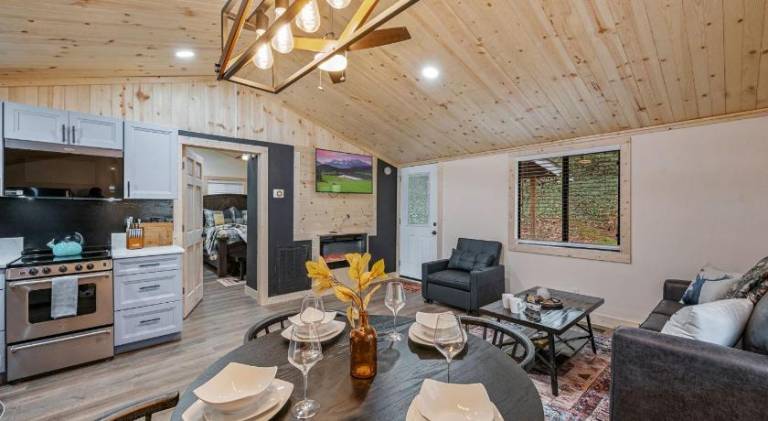Wonderful vacation home with jacuzzi | Pets are welcome — photo 2