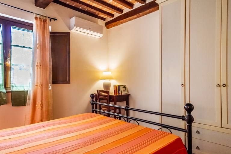 Apartment 'Villa Rosanna' with Private Terrace, Private Garden and Air Conditioning — photo 5