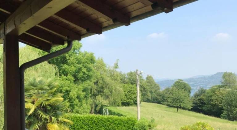 Villa with jacuzzi in Novara