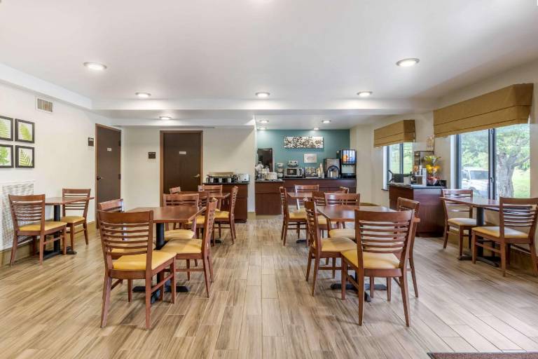 Sleep Inn & Suites Johnson City — photo 2
