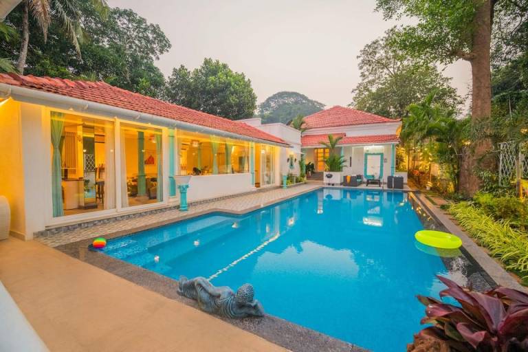 House with 4 rooms for 11 persons in Baga