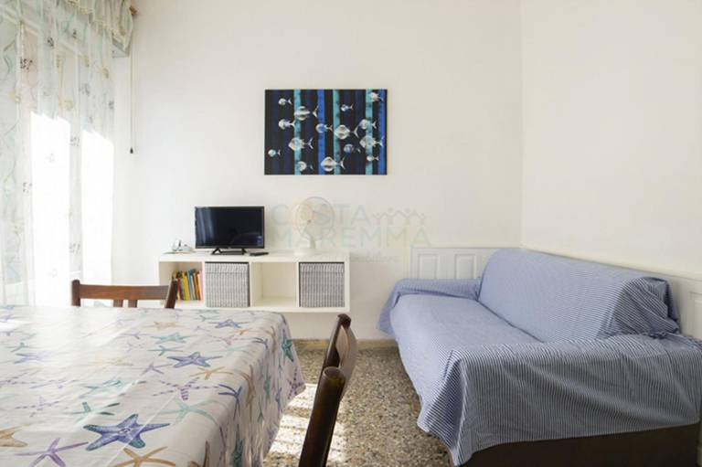 Rental apartment with yard — photo 5